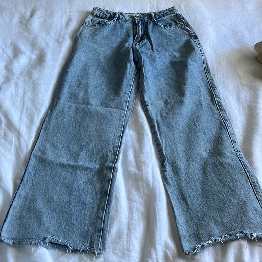 Zara Straight Leg High arise Blue Jeans